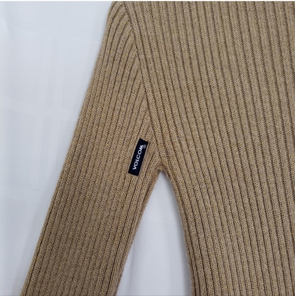 VOLCOM Wool Fitted Gold Sparkle Turtleneck Sweater - Picture 13 of 14